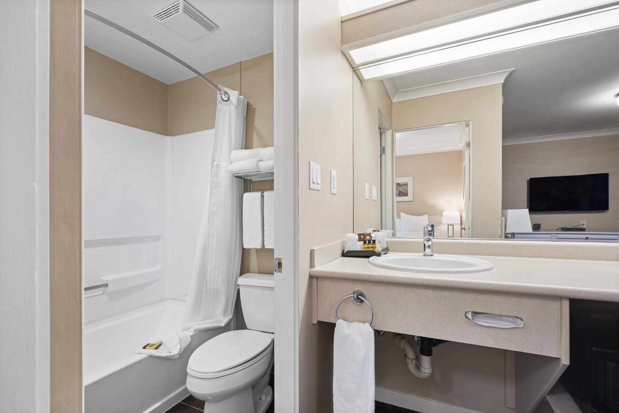 Glenwood Inn & Suites Trail Εξωτερικό φωτογραφία