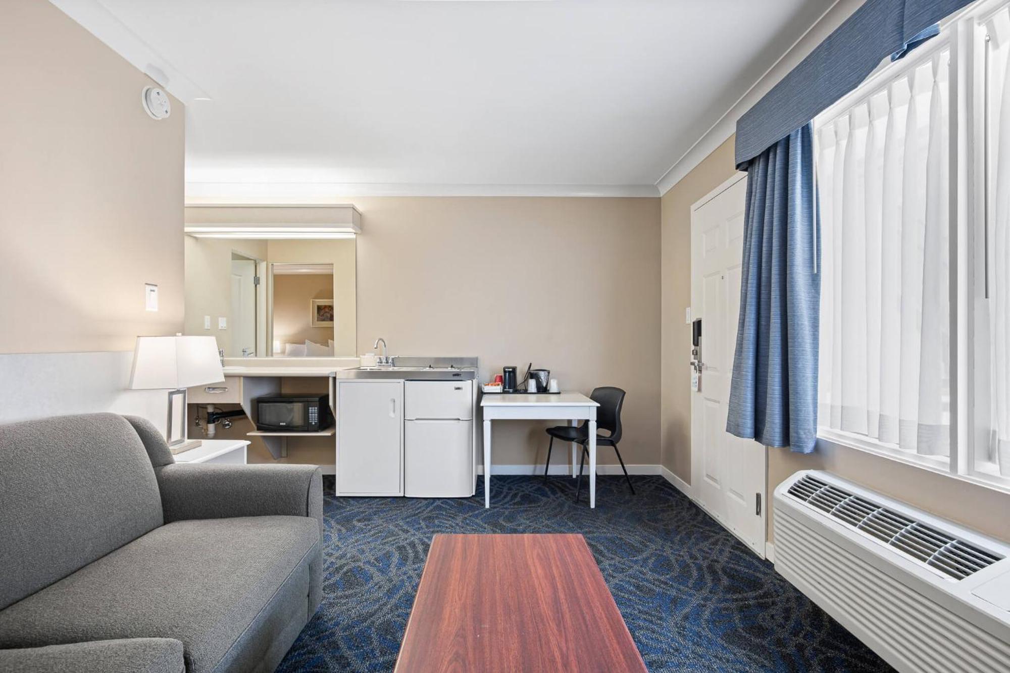 Glenwood Inn & Suites Trail Εξωτερικό φωτογραφία