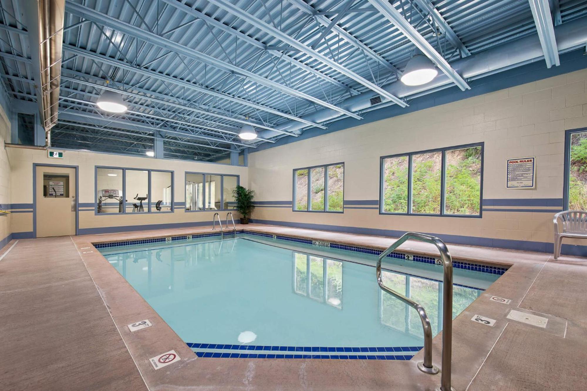 Glenwood Inn & Suites Trail Εξωτερικό φωτογραφία