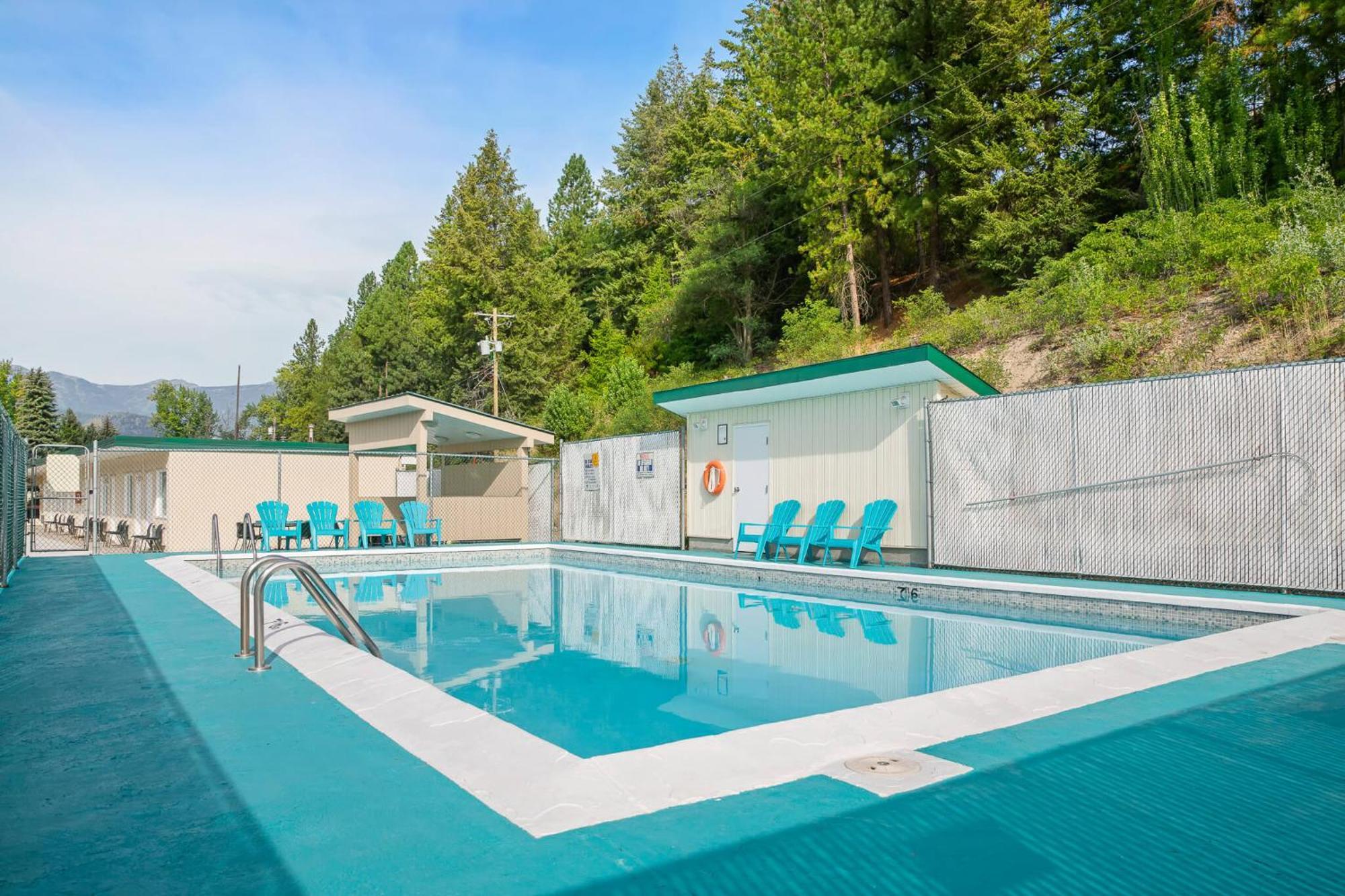 Glenwood Inn & Suites Trail Εξωτερικό φωτογραφία