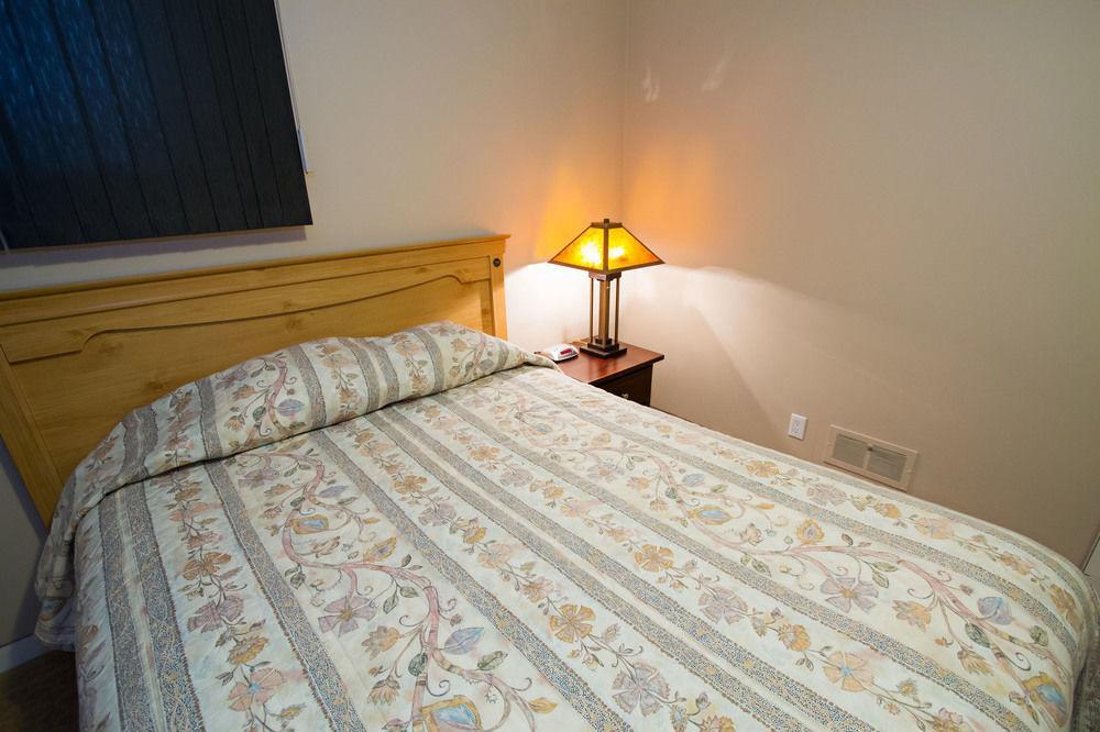 Glenwood Inn & Suites Trail Εξωτερικό φωτογραφία